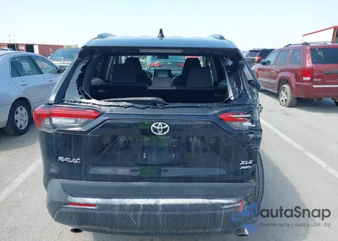 2022 Toyota Rav4 Xle из США, поврежденный, VIN 2T3P1RFV7NW311754